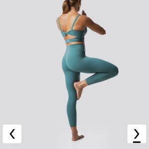 SOLD- Born Primitive Your Go To Leggings 2.0 size small